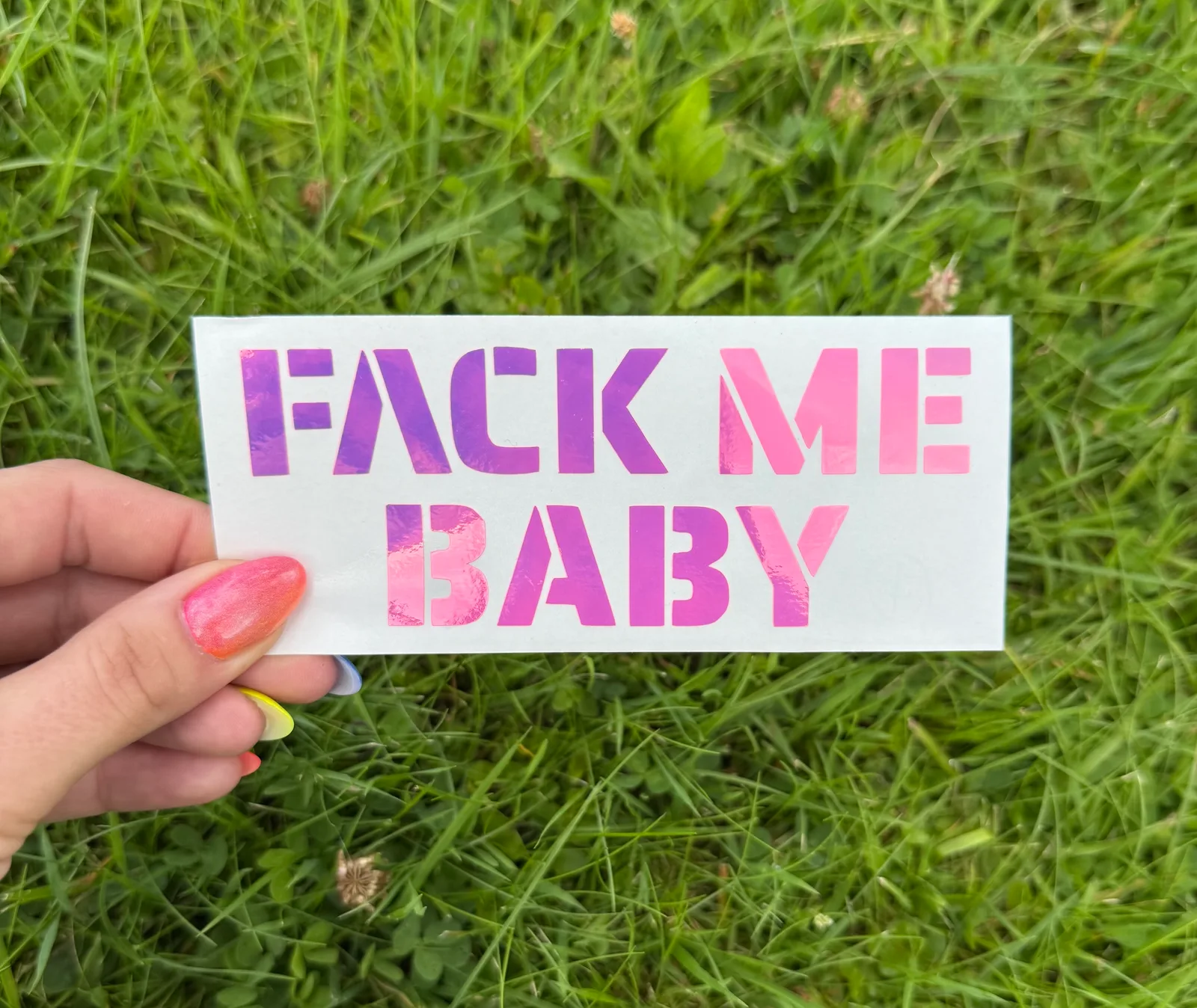 Naklejka holograficzna fioletowa FACK ME BABY
